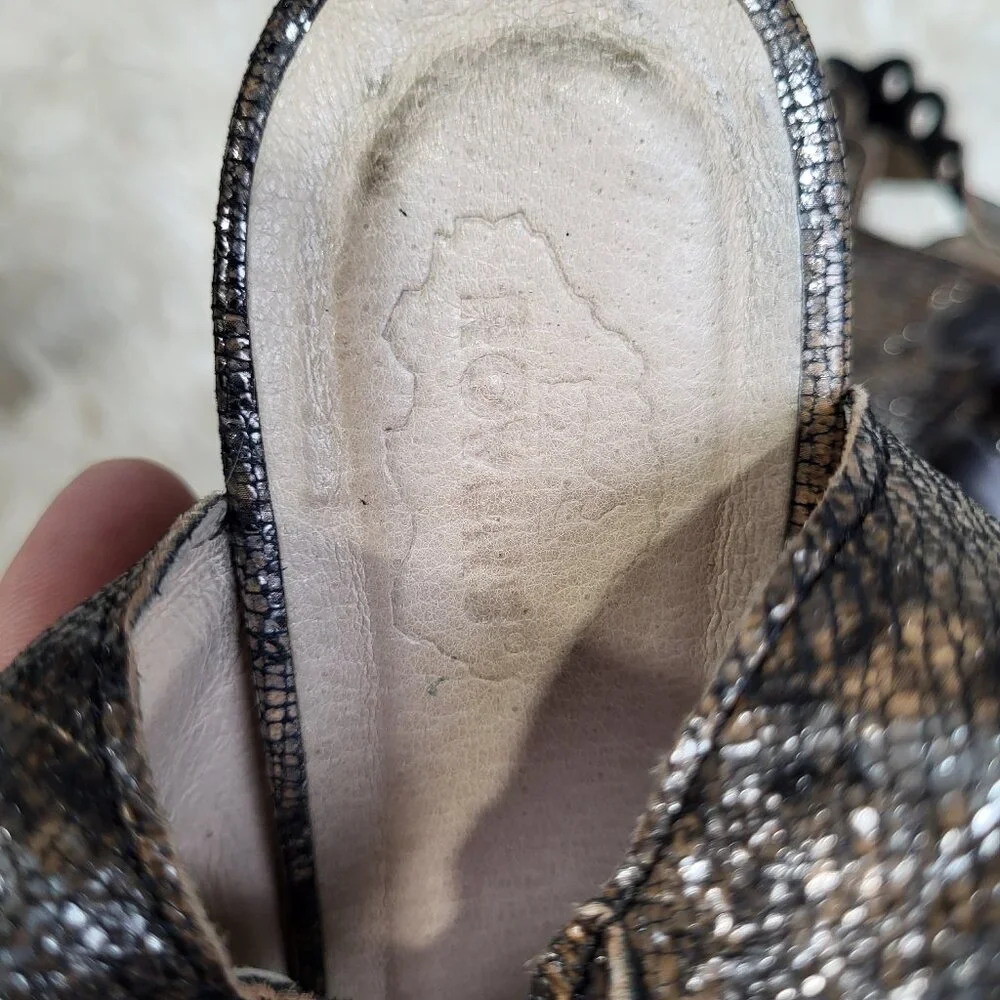 Rovers Leather Burgundy Classic sandals Made in Portugal - Size 39 / US 8 - Picture 8 of 11